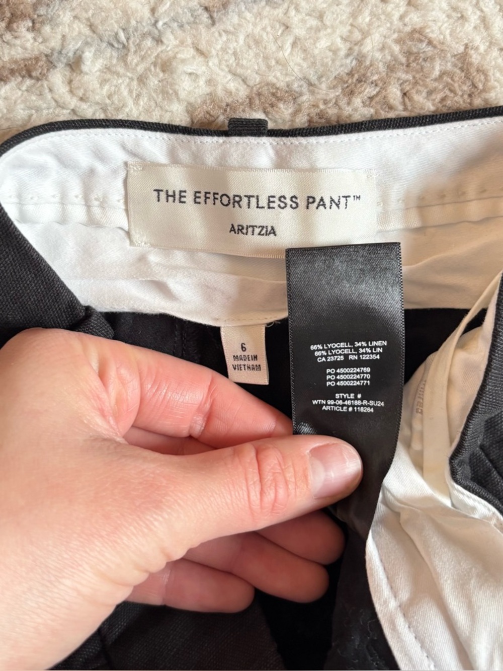 Aritzia The Effortless Pant CruiseLinen Trouser Tailored Relaxed High-Rise Black - Picture 8 of 8